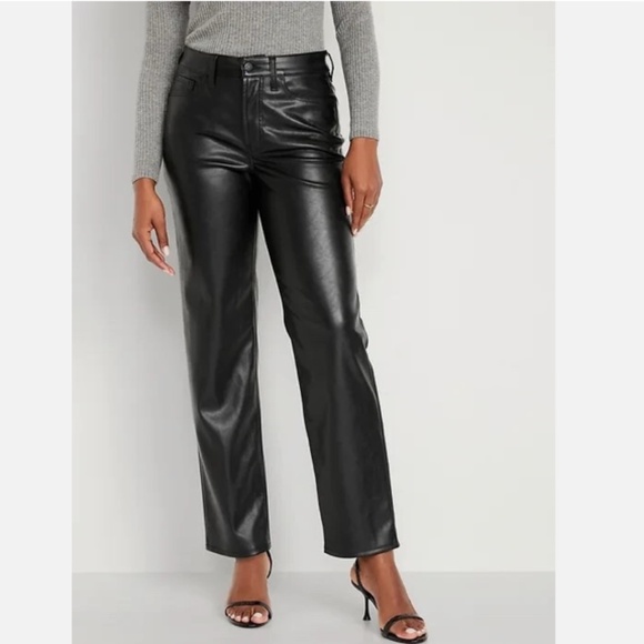 Old Navy High Waisted OG Loose Faux Leather Pant-Black Size 10 Petite NWT - Picture 1 of 6